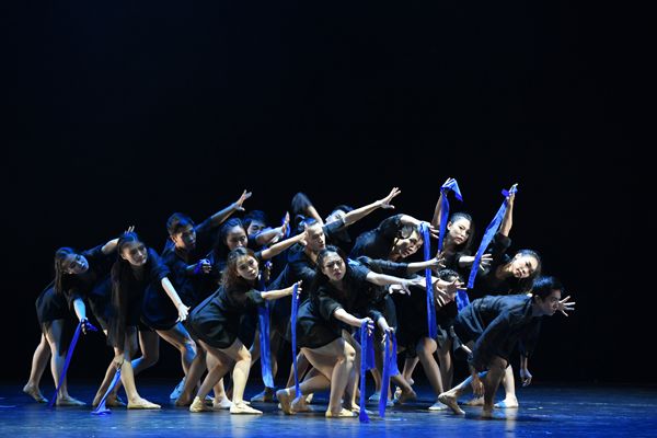 舞蹈系原创群舞蓝丝带获第八届华北五省市区舞蹈大赛表演、创作三等奖