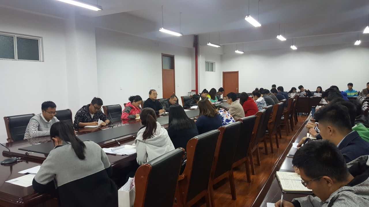 校团委组织召开团学干部座谈会学习贯彻习近平总书记在纪念红军长征胜利80周年大会上的讲话精神